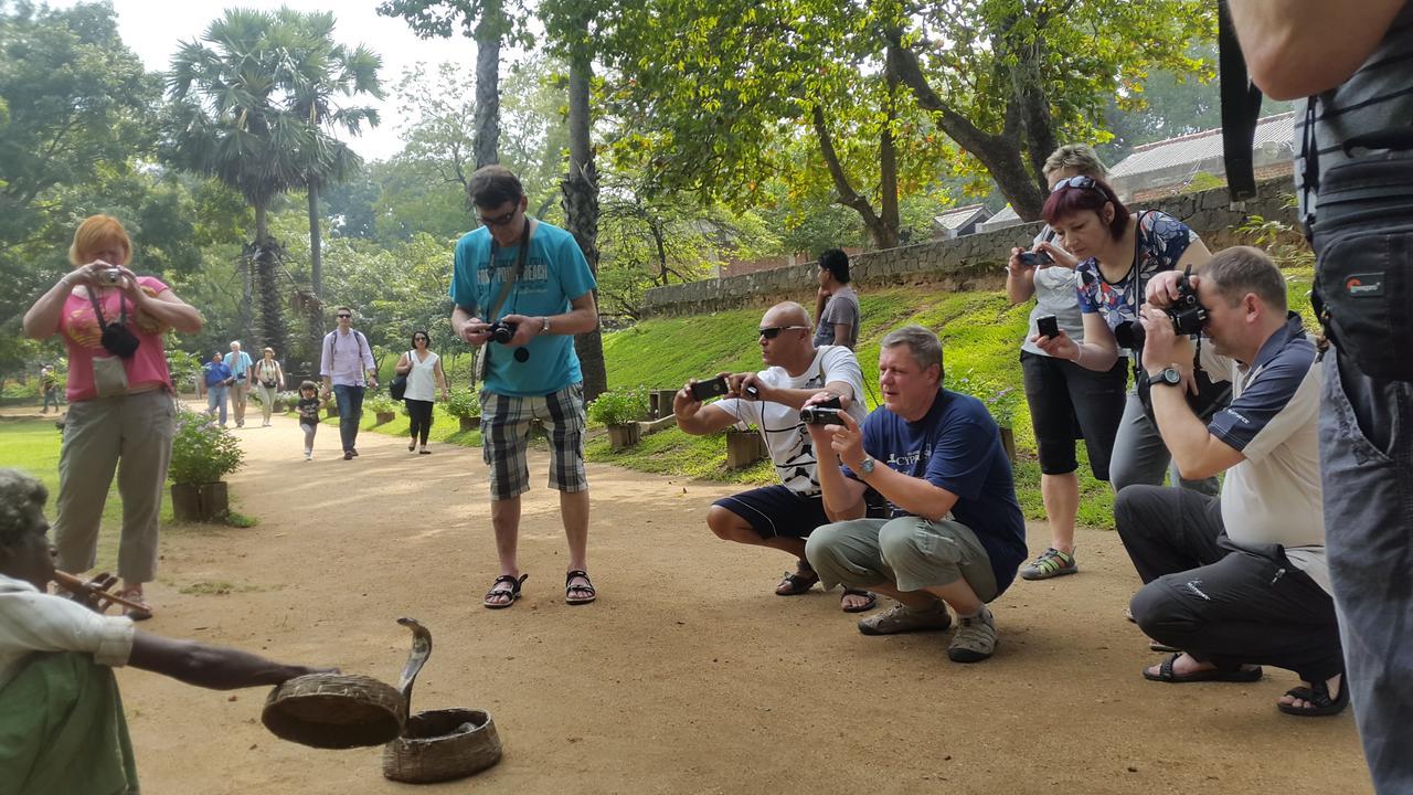 פולונרואה Priyanna Guest, Forest View מראה חיצוני תמונה